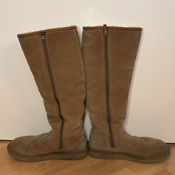 Ugg Australia, knee-high zip boots. Women’s size US 8 in Chestnut - Picture 6 of 10